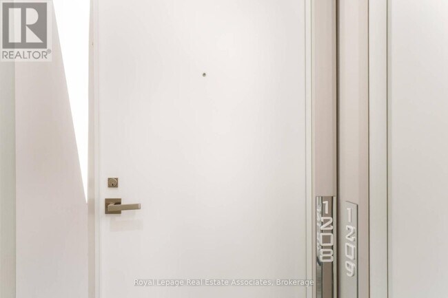 Photo - 30 Ordnance St Unité 1208