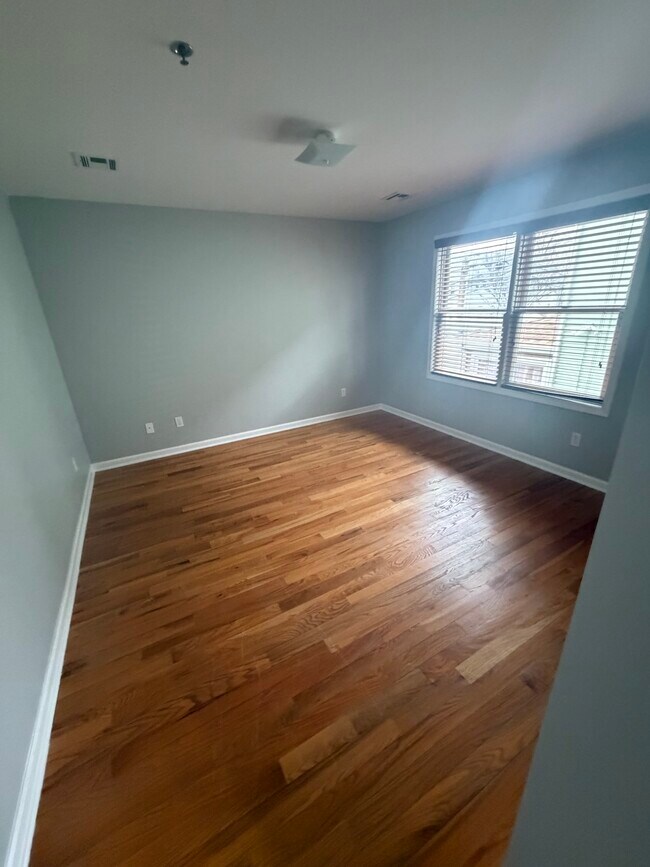 Photo - 104 Luttgen Pl Unit 4