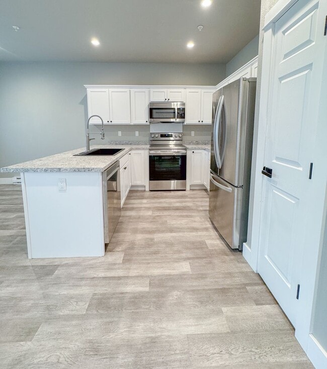 Photo - 2 bed/ 1.5 bath in Brand New Soldier Ridge Complex! Unidad # 107