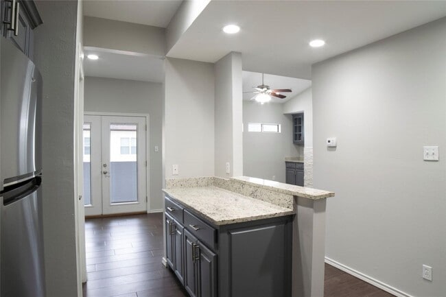 Photo - Newly Renovated Two Bedroom Condo in Oak Lawn