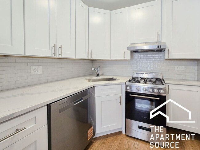 Photo - 540 W Cornelia Ave Unit 1