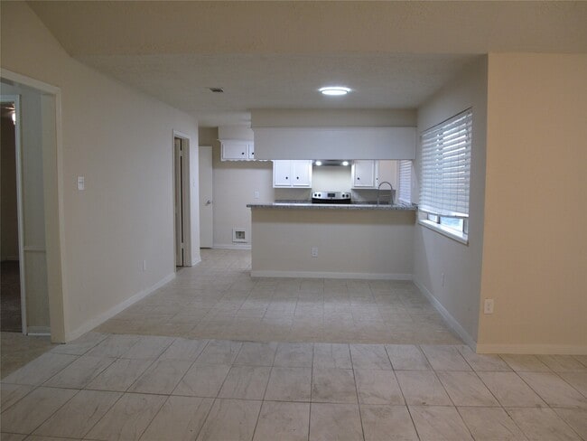 Photo - 6906 Sandy Knolls Dr