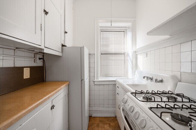 1 BR, 1BA - 575 SF