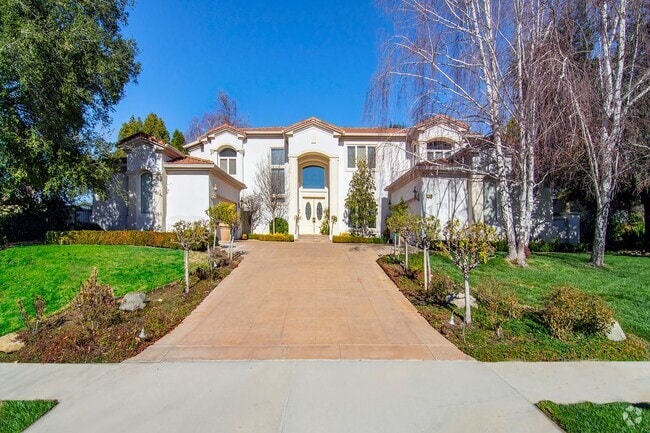 Building Photo - 25339 Prado De Los Arboles Rental