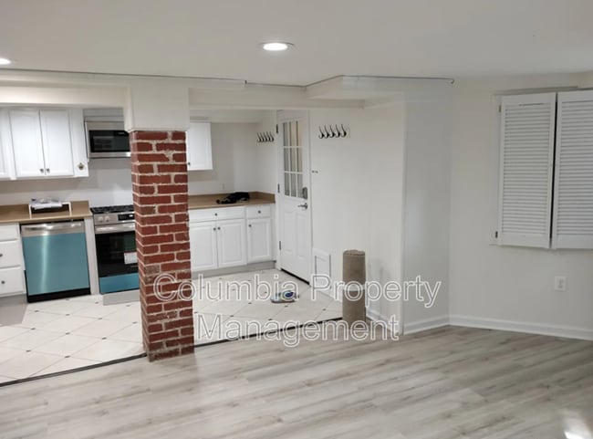 Photo - 1707 Kilbourne Pl NW