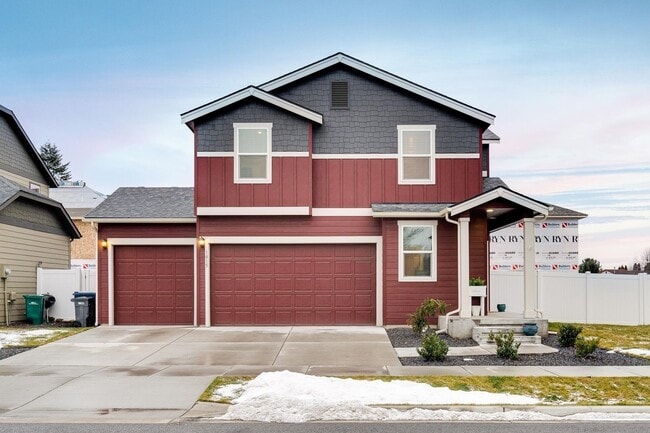 Building Photo - 1015 N Viewmont Rd