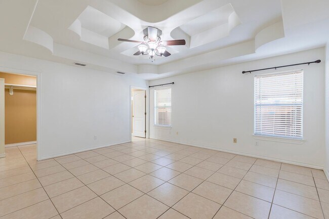 Photo - 210 Miranda Ln