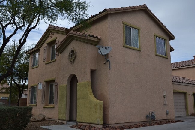 Photo - SW - 3 BEDROOMS PLUS LOFT SPACE