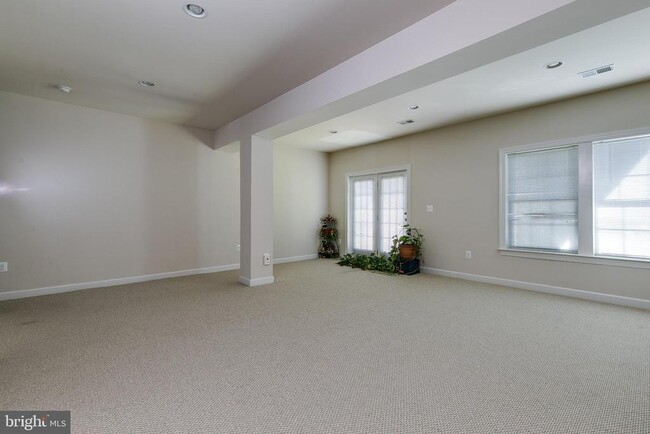 Photo - 42607 Offenham Terrace