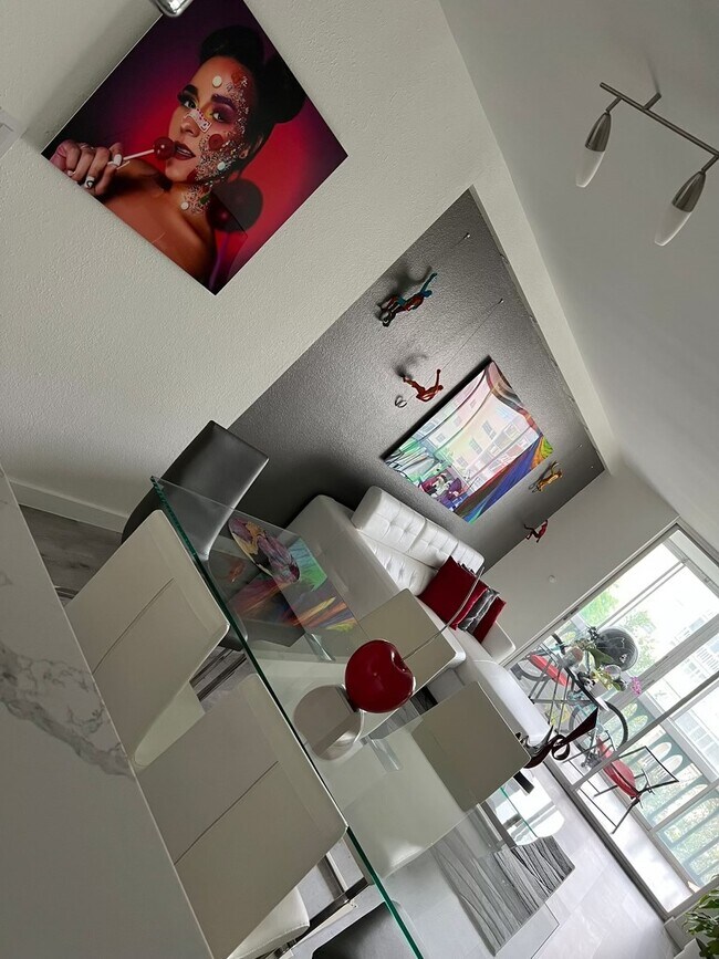 Photo - 901 NE 14th Ave Unit 506