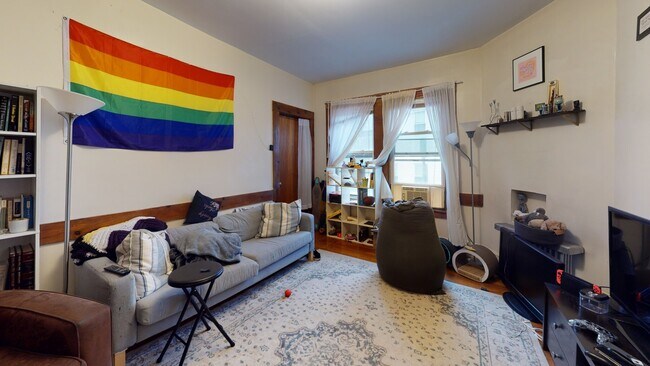 Photo - 40 Mozart St Unit 3-bed