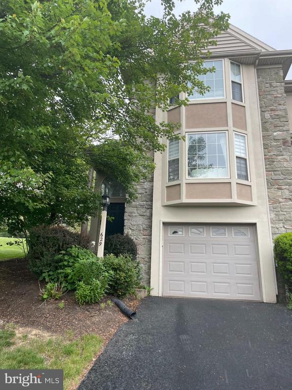 Photo - 629 Royal View Dr