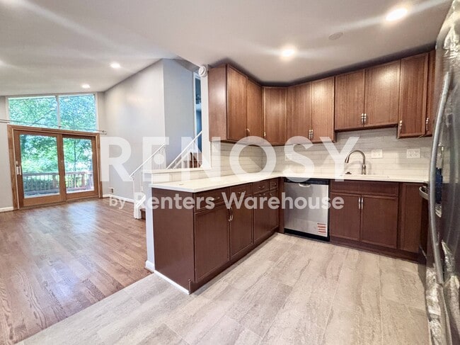 Photo - 10812 Lombardy Rd