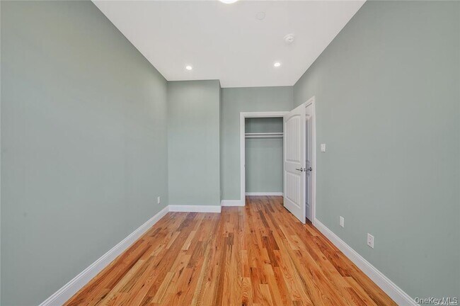 Photo - 197 E 55th St