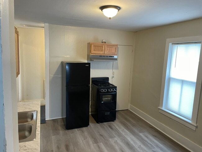 Photo - 109 N 13th St Unit Upper