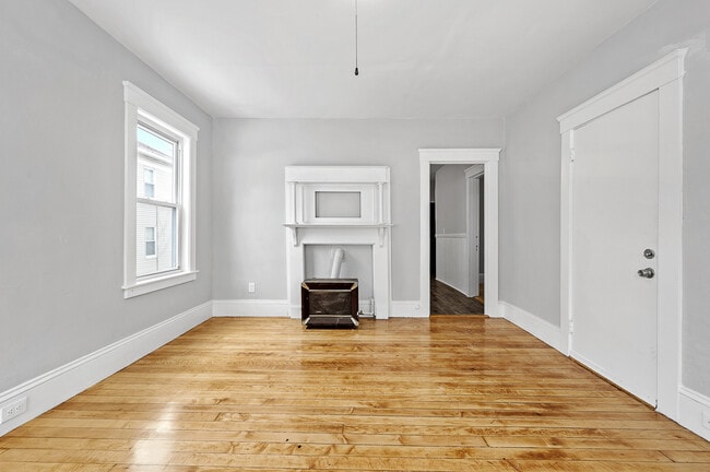 Photo - 256 Belmont St Unit B