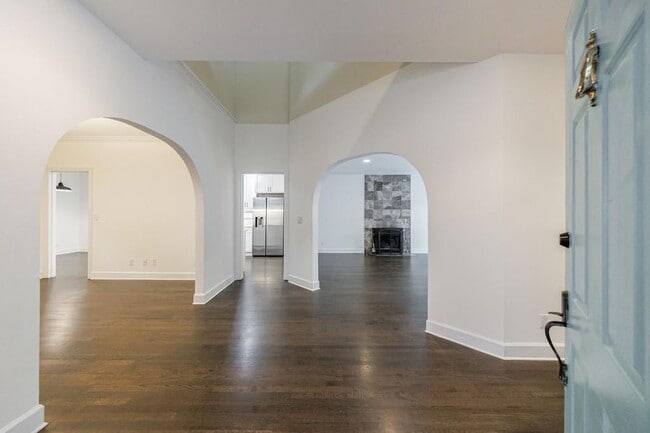 Photo - 3491 Roswell Rd NE