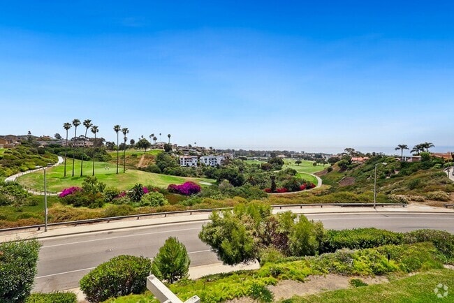 Building Photo - Beautiful Ocean & Golfcourse View! Rental
