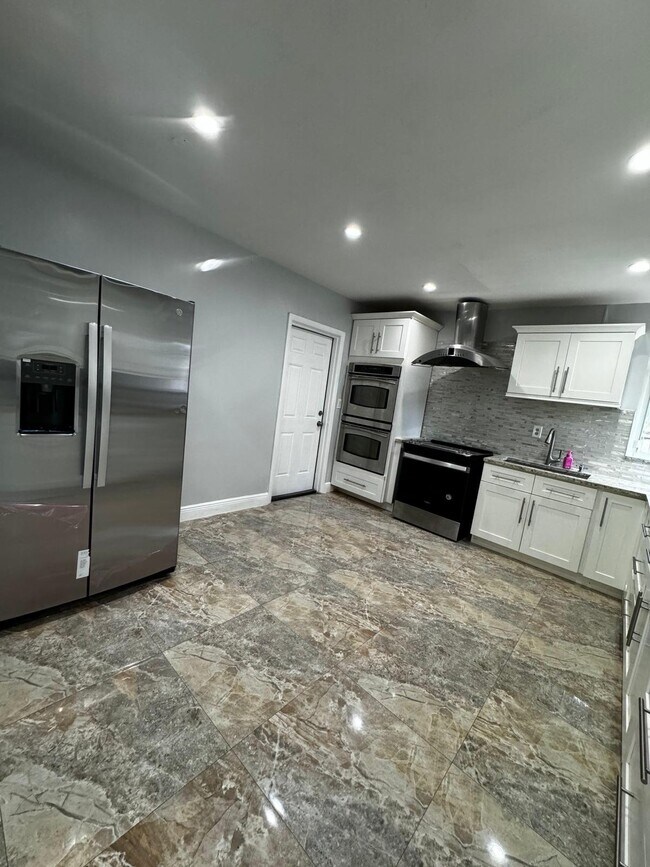 Photo - 1041 NE 178th Terrace