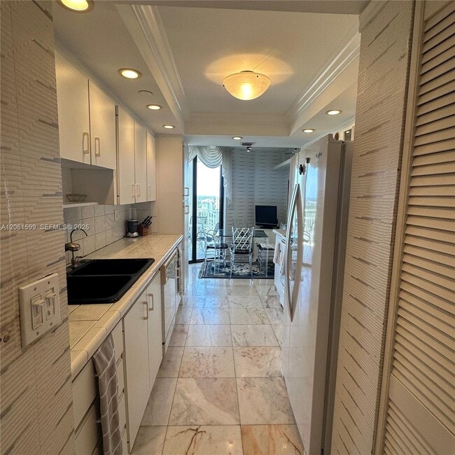 Photo - 4000 Towerside Terrace Unit 2107