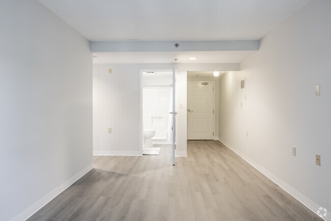 1BR, 1BA - 515SF - Living Area - Serenity Towers at Brockton