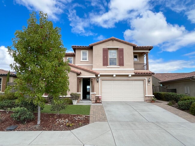 Photo - 5bd/3ba, 3969 sq ft Home in Gated Community in Vista!