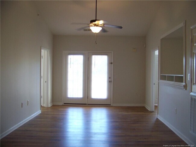 Photo - 616 Marshtree Ln