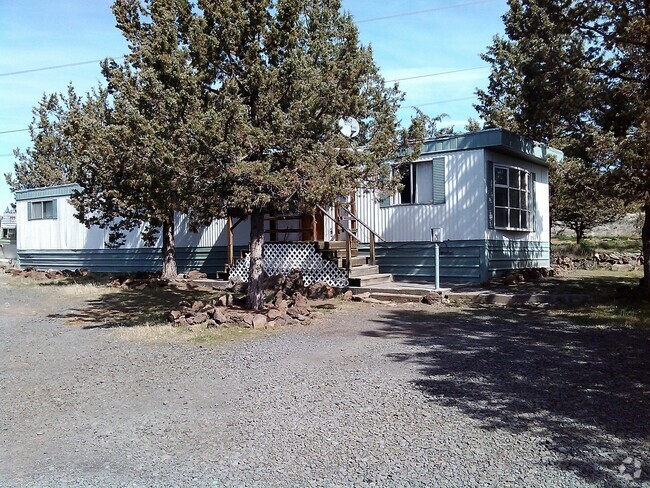 Building Photo - Mobile Home in Outskirts of town