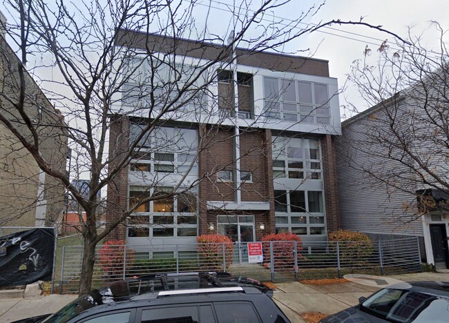 Building Photo - 1324 W Grand Ave Unit E2