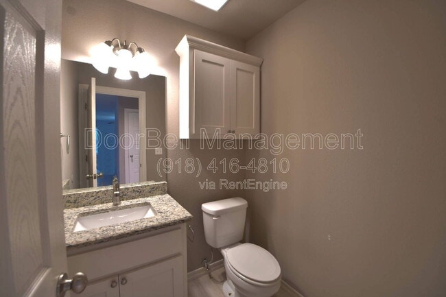 Photo - 512 S Haynie St