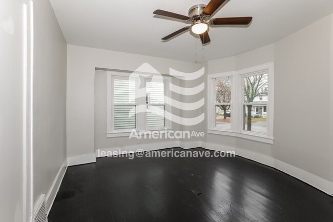 Photo - 691 Noble Ave