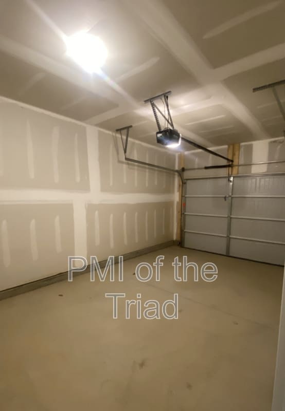 Photo - 4003 Beckton Trl