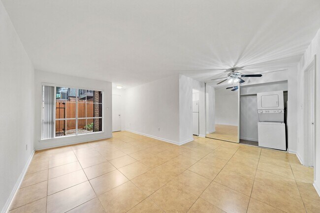 Photo - 711 Holiday Dr Unidad 35