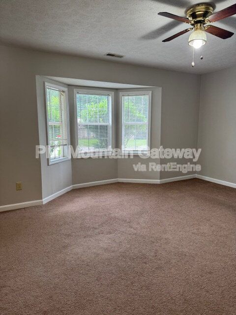 Photo - 100 Fieldale Rd