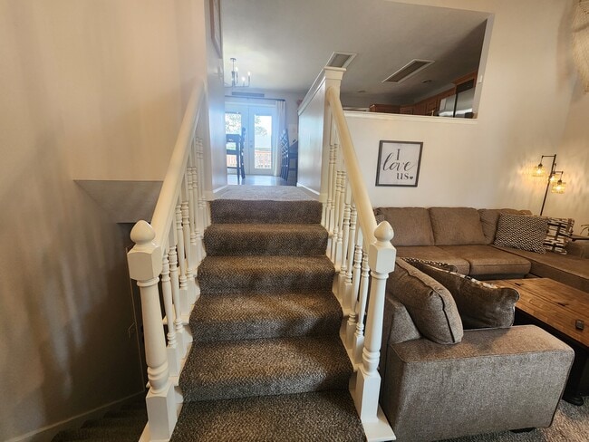 Photo - 828 SW Highland Ave