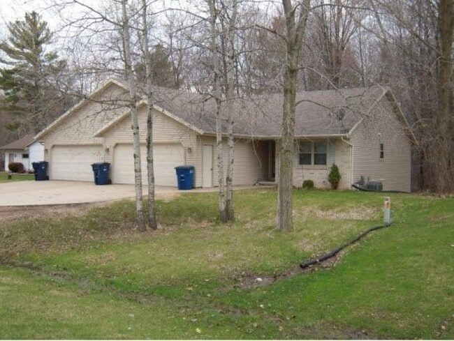 Photo - 13501 Velp Ave Unidad 13501 Velp Ave