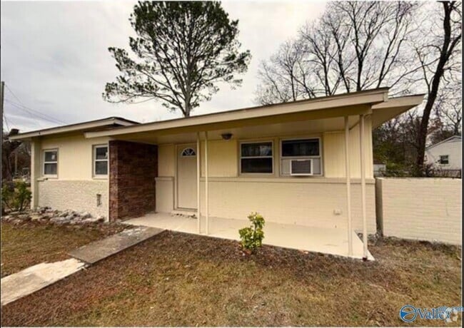 Building Photo - 2431 Bluestone Cir NW Rental