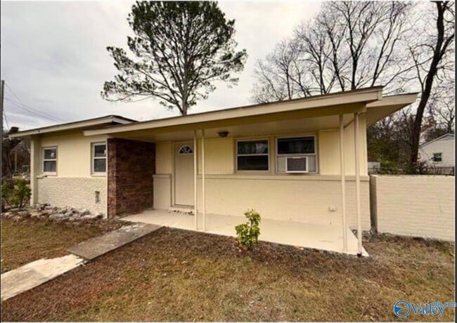 Building Photo - 2431 Bluestone Cir NW Rental