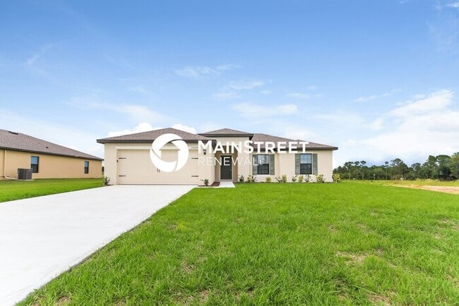 Building Photo - 4 Bedroom Pet-Friendly Home in Leesburg, FL with Main Street Renewal