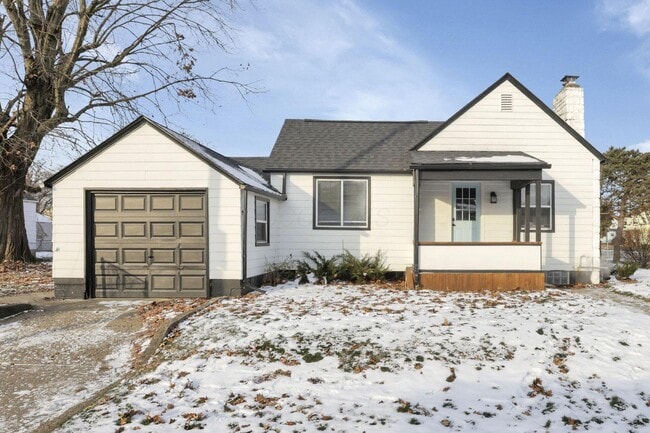 Photo - 1529 E Whittier St