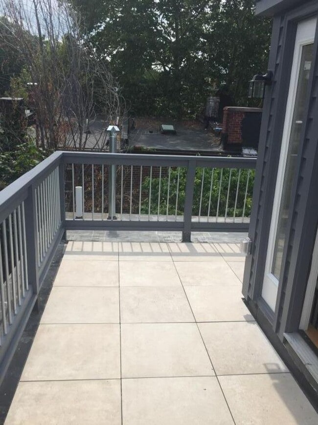 Building Photo - single family house in South End