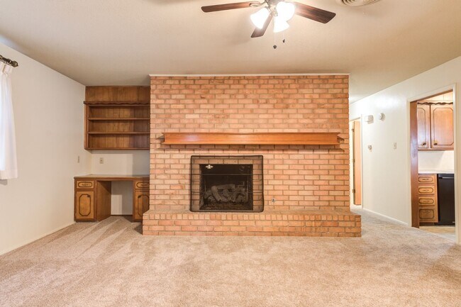 Photo - Wonderful 2 Bedroom 1.5 Bathroom Duplex!!!