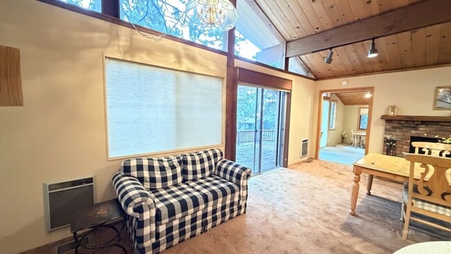 Photo - Full Time Rental On Crestview