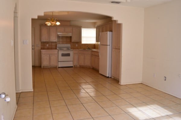 Building Photo - 2315 Moonlight Ln Unit 4