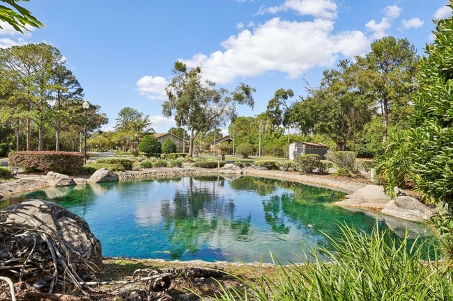 Photo - Whisper Lake Apartments