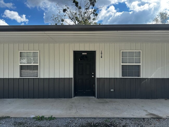 Building Photo - DISHMAN - 101B (KS*) Unit DISHMAN - 101B