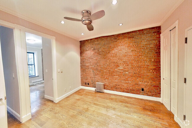 Building Photo - 9 W 103rd St Unit 2F Rental