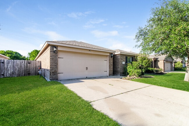 Photo - 2107 Golden Topaz Dr