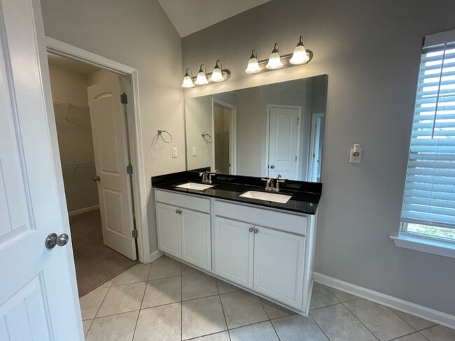 Photo - College Crossing beautiful home!