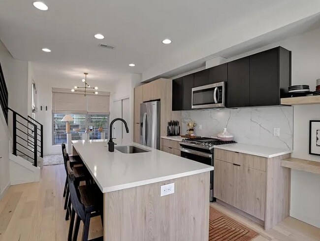 Photo - 3512 N Haight Ave